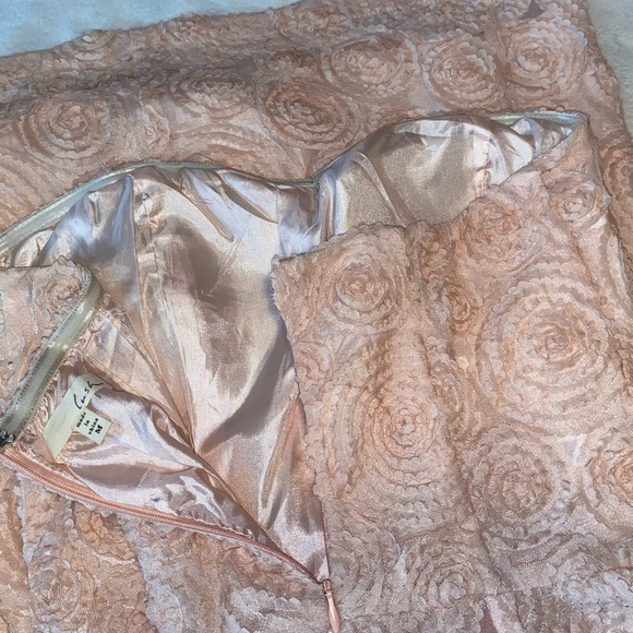 LUSH ♡ Gorgeous & Flattering Dress - Picture 6 of 12